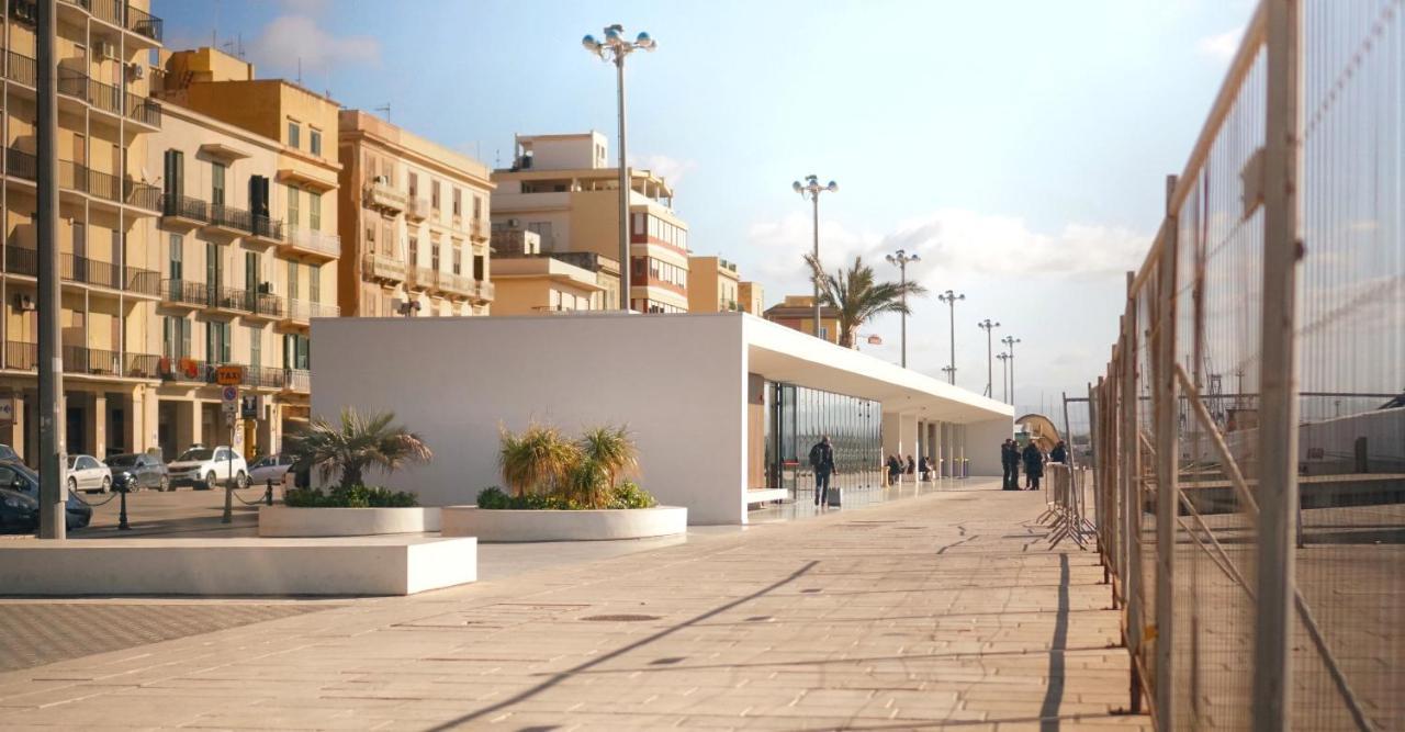 B&B Il Profumo Del Porto Trapani Luaran gambar